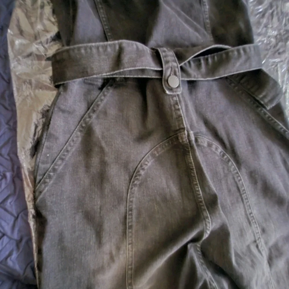 Black Jean Jumpsuit-NWOT-Size Medium - Picture 6 of 16
